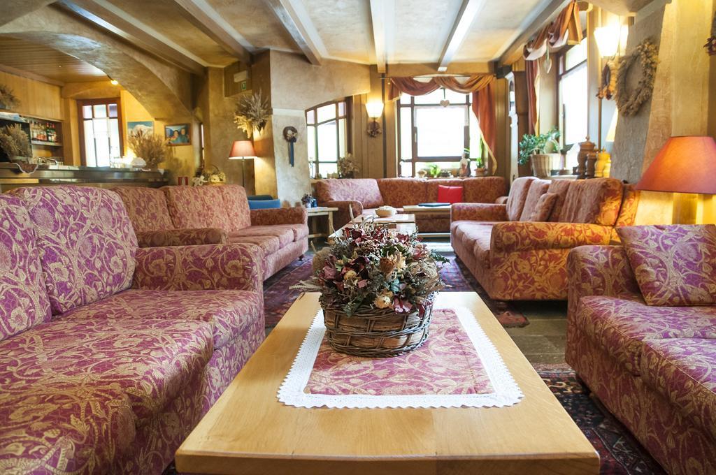 Hotel Vallee De Cogne Exteriör bild